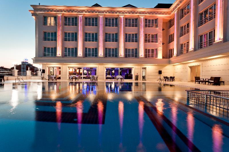בויוקצ'קמג'ה Mercia Hotels & Resorts מראה חיצוני תמונה